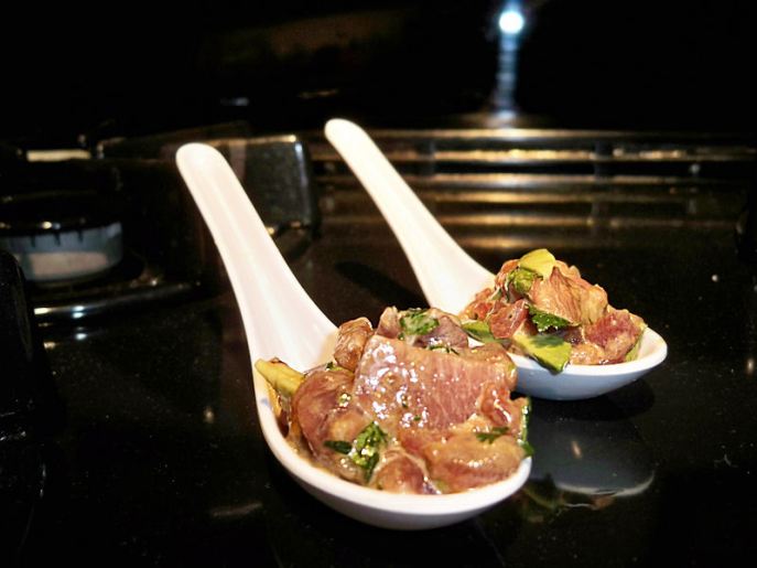 Tuna Sashimi Avocado Spicy Mayo Bites